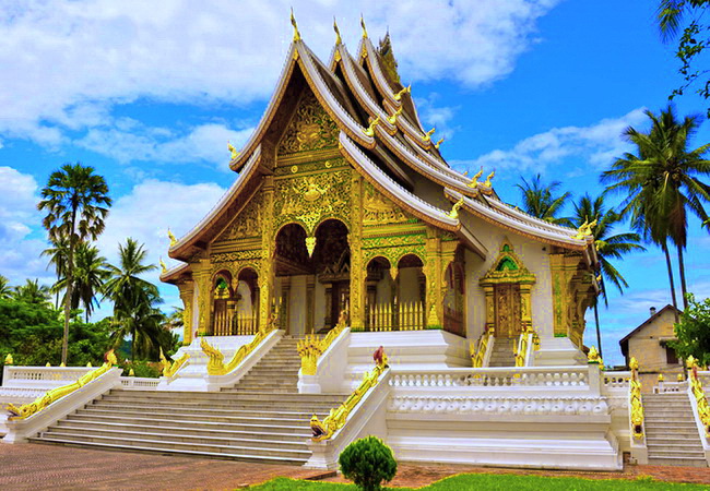 ทัวร์ลาวเหนือ-หลวงพระบาง-ตักบาตรข้าวเหนียว 3 วัน 2 คืน (QV) ทัวร์ลาวเหนือ-หลวงพระบาง-ตักบาตรข้าวเหนียว 3 วัน 2 คืน (QV)