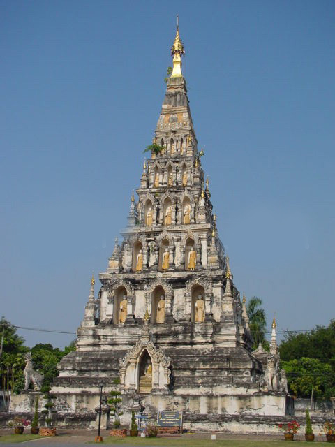 tour-jdliem-temple-chiang-mai