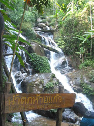 tour huay kaew waterfall chiang rai