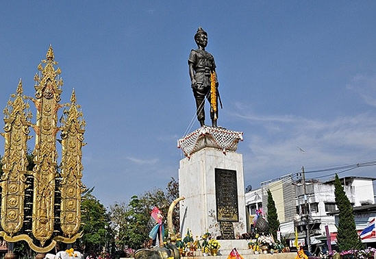 tour king mengrai great memorial chiang rai 3