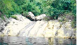 tour yod nam waterfall nakhon sri thammarat