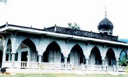 tour chue rae mosque narathiwat