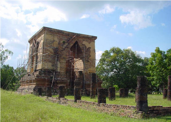 wad tra pung tong lang sukhothai