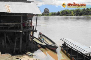 tour-na-ka-sang-harbor-laos