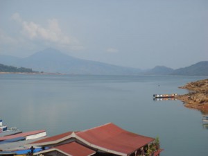 tour-nam-ngum-dam-laos-5