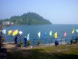 tour-nam-ngum-dam-laos-6