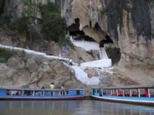 tour-ting-cave-laos-3