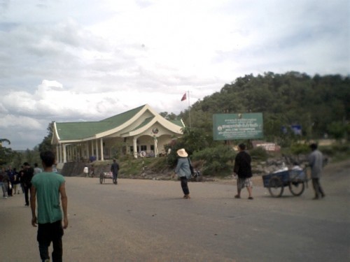 tour-wang-tao-border-market-laos