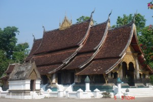 wat-chiang-thong-loas