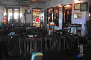 tour-done-chane-restaurant-laos