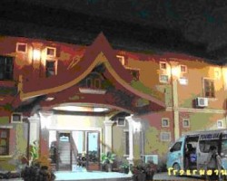 tour-ban-phanom-hotel-laos
