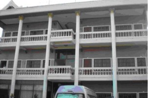 tour-kham-jarurn-hotel-laos