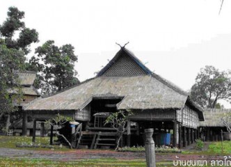 tour-tribal-house-laos