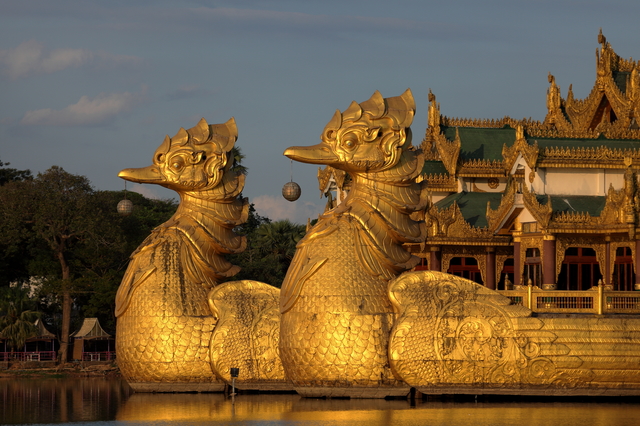 8952-tour-burmese-shwedagon-pagoda-yangon-sangyan-3-days-dd