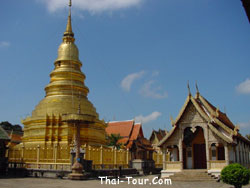 tour-wat-phra-thart-hariphunchai-lamphun