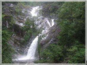 tour mae re wa waterfall nakhon sawan