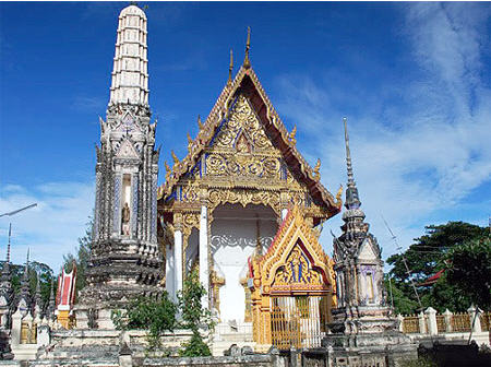 tour wat pra phrang luang nakhon sawan