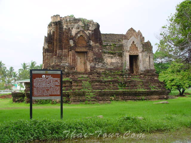 tour-wat-chula-manee-phitsanulok