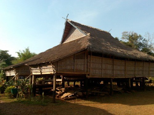 tour-tribal-houses-laos-3