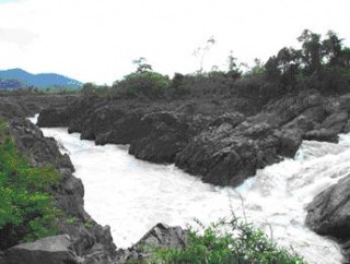 tour-liphee-waterfall-laos-4
